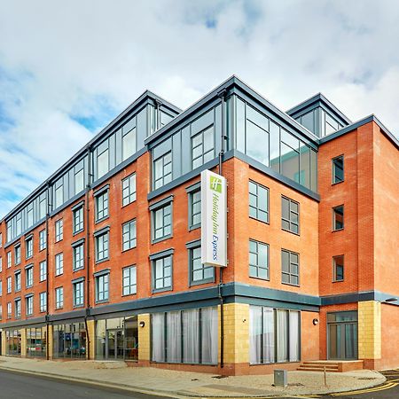 Holiday Inn Express Grimsby By Ihg Экстерьер фото