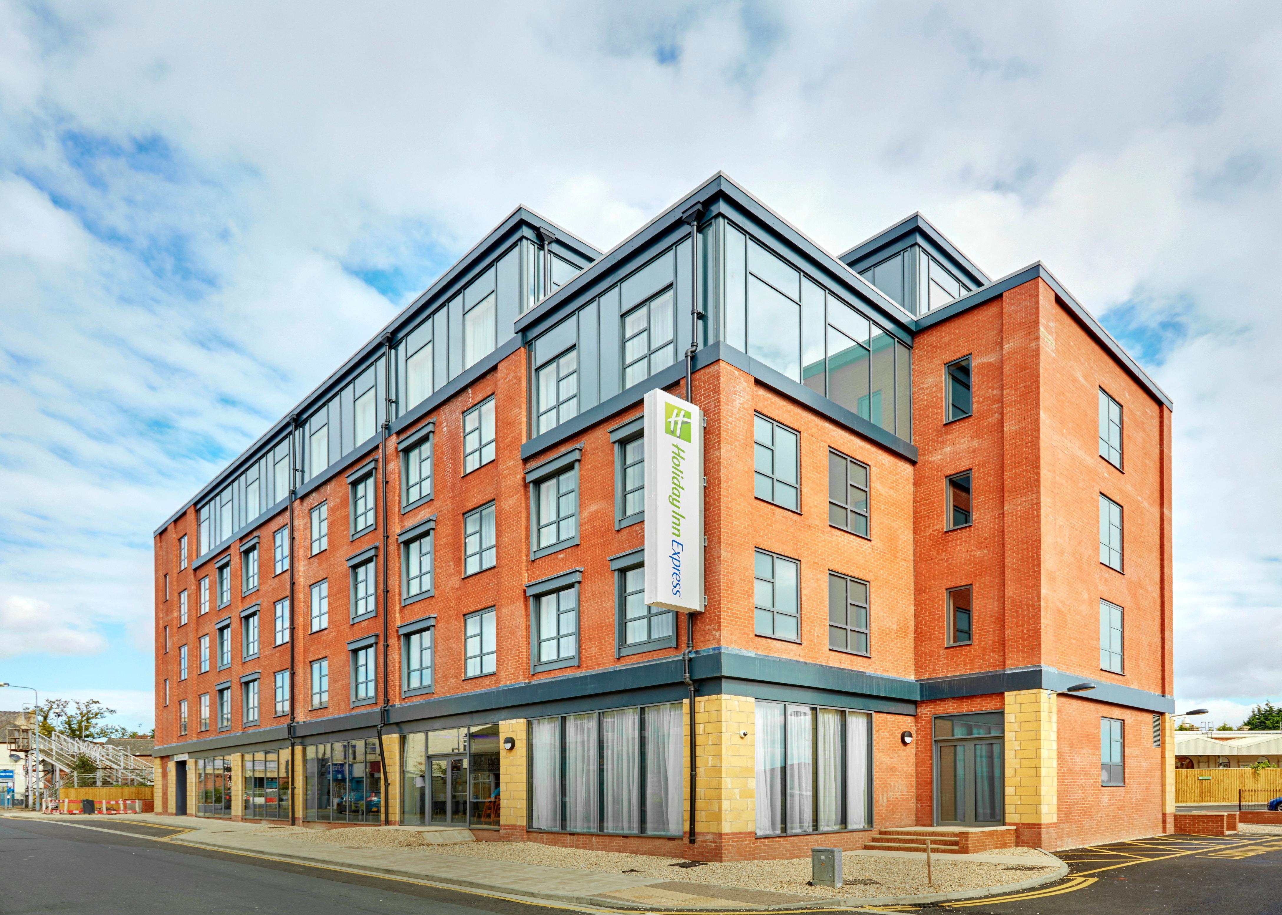 Holiday Inn Express Grimsby By Ihg Экстерьер фото