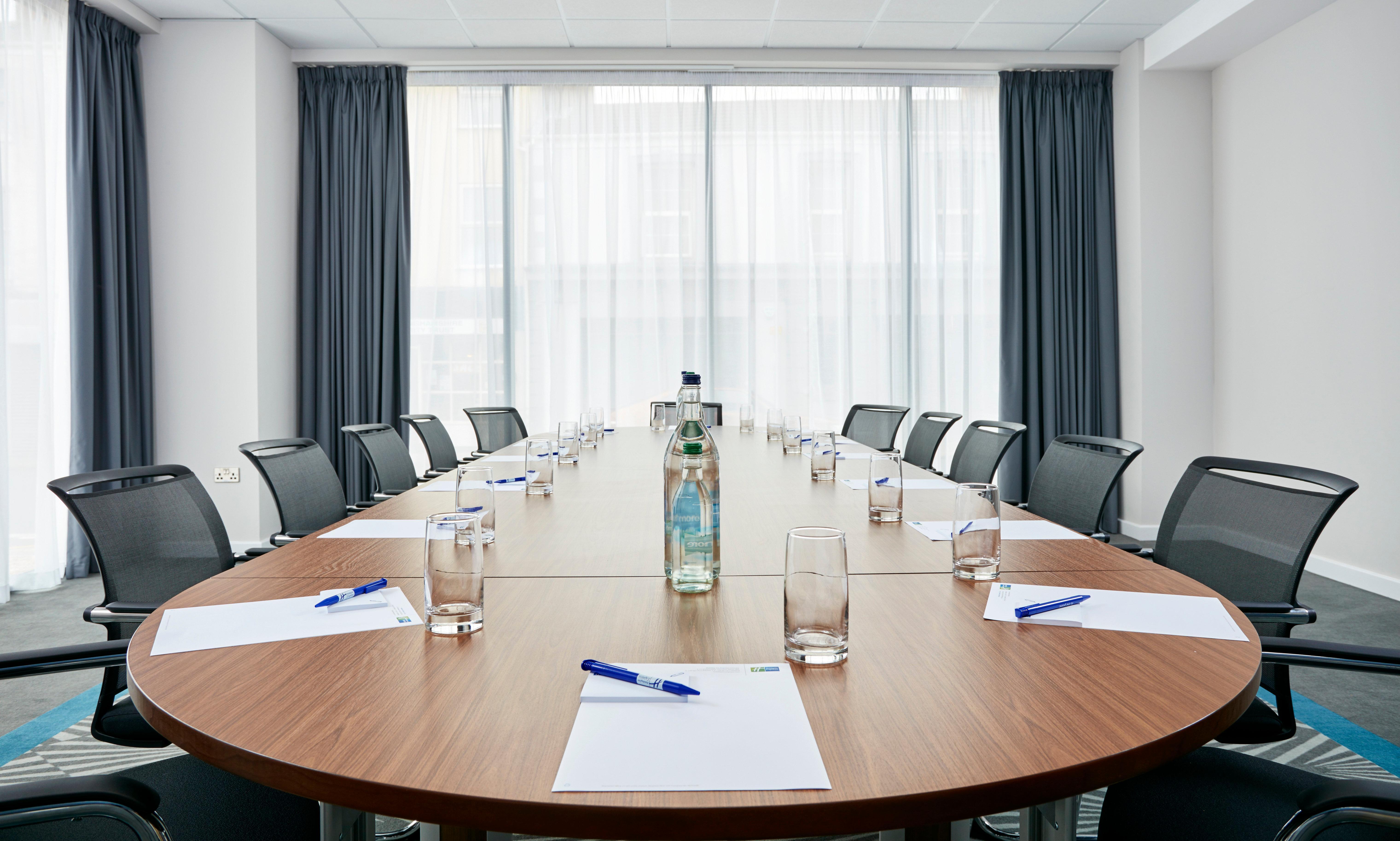 Holiday Inn Express Grimsby By Ihg Экстерьер фото